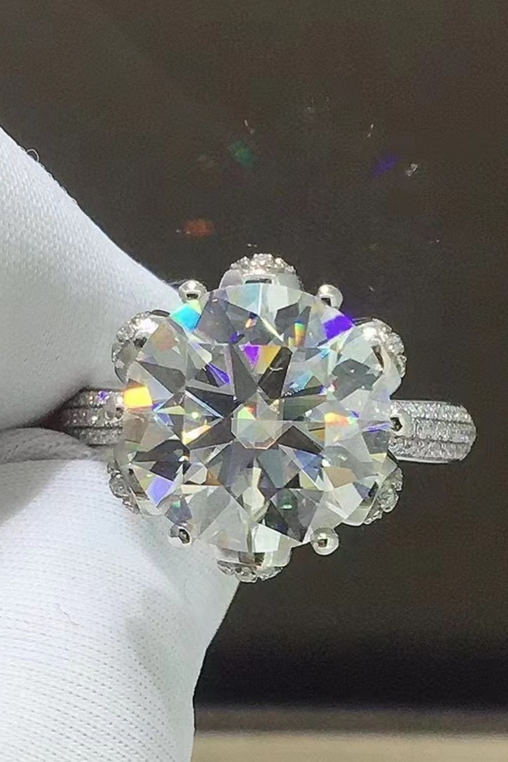 5 Carat Brilliant Round Cut Sparkala™ Floral Ring