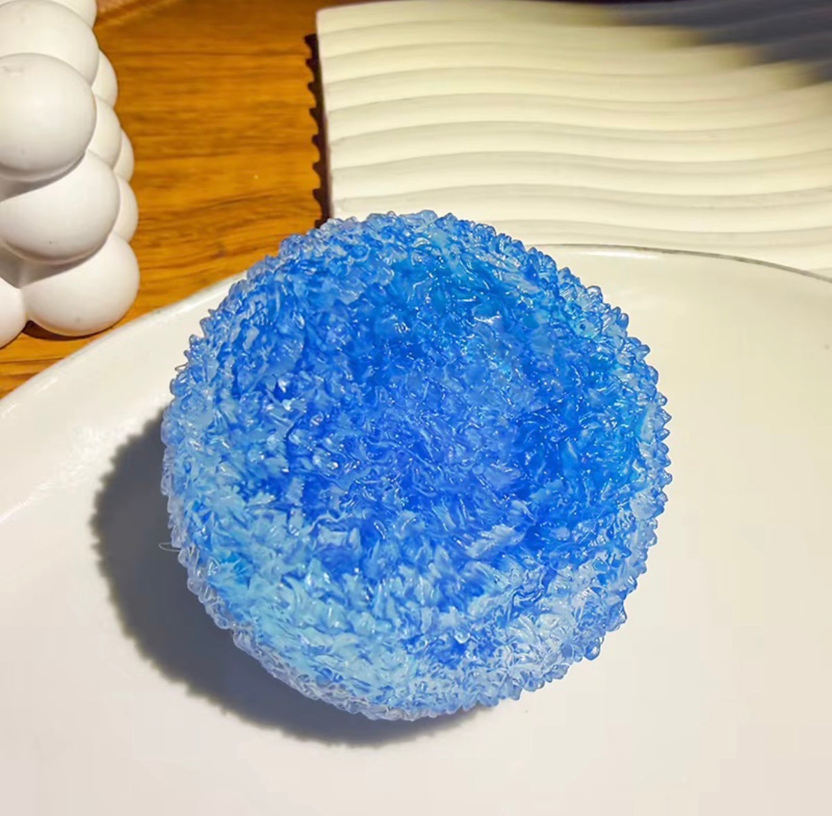 CRUNCHY Slushy Waxberry Fidget Toy - 4cm Sensory Squishy Squeeze Balls
