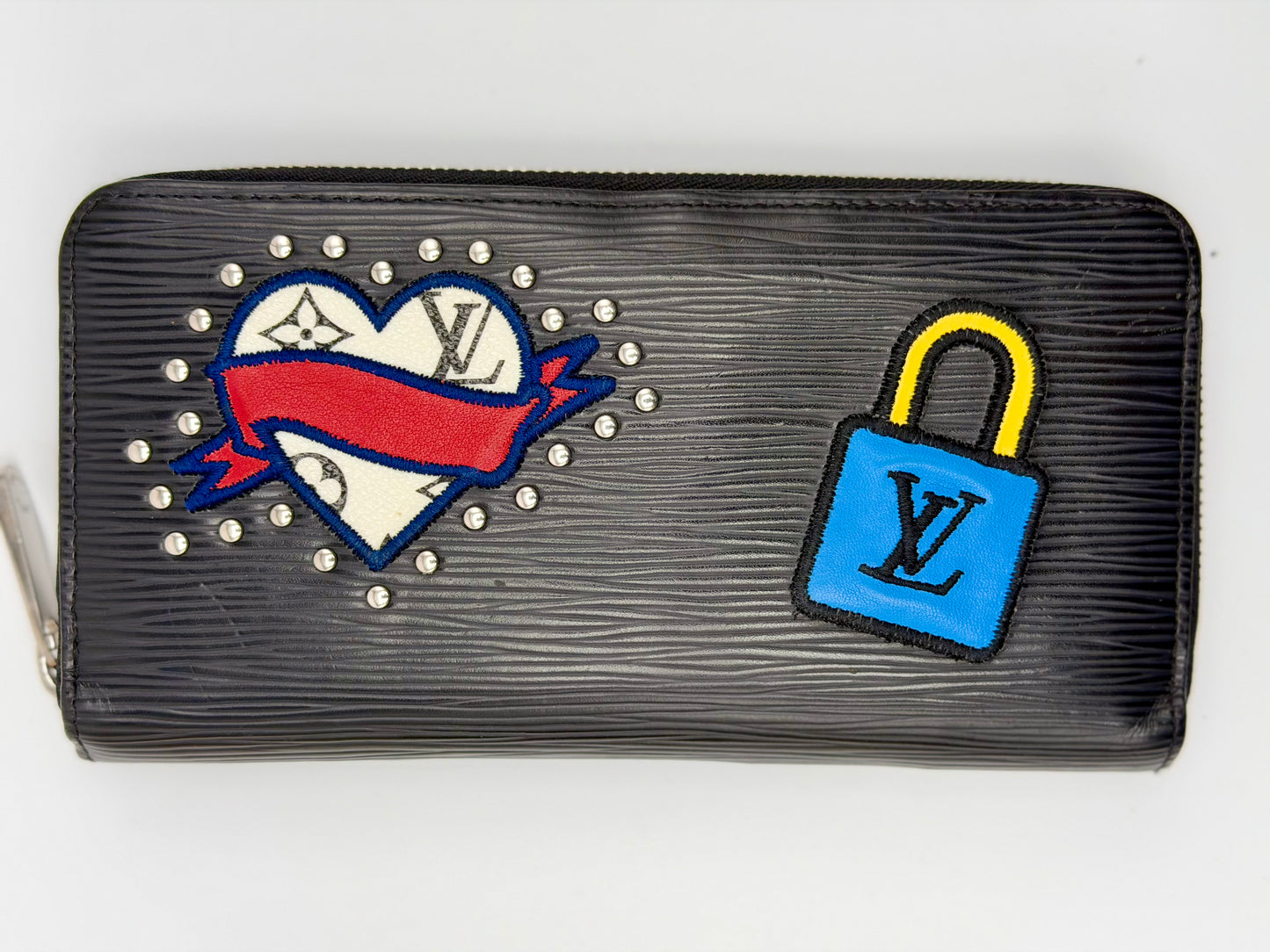 Louis Vuitton Epi Leather Zippy Wallet - Limited Edition "Love Lock" patches - Black