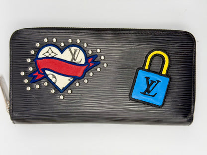 Louis Vuitton Epi Leather Zippy Wallet - Limited Edition "Love Lock" patches - Black