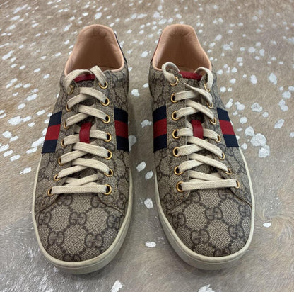 Gucci ACE GG Supreme Sneaker With Web 37
