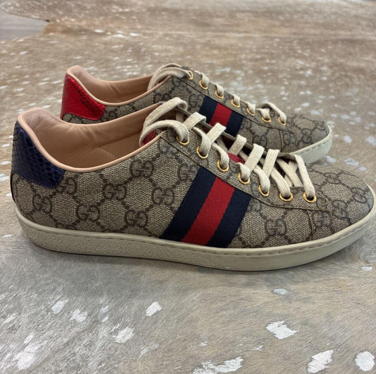 Gucci ACE GG Supreme Sneaker With Web 37
