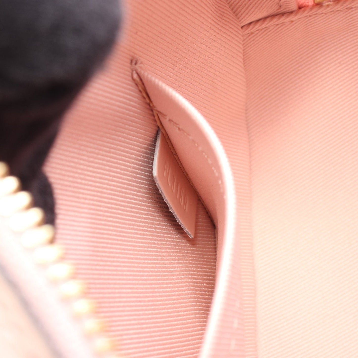 Louis Vuitton Rose Ballerine Monogram Vernis Hot Springs Bumbag / Crossbody