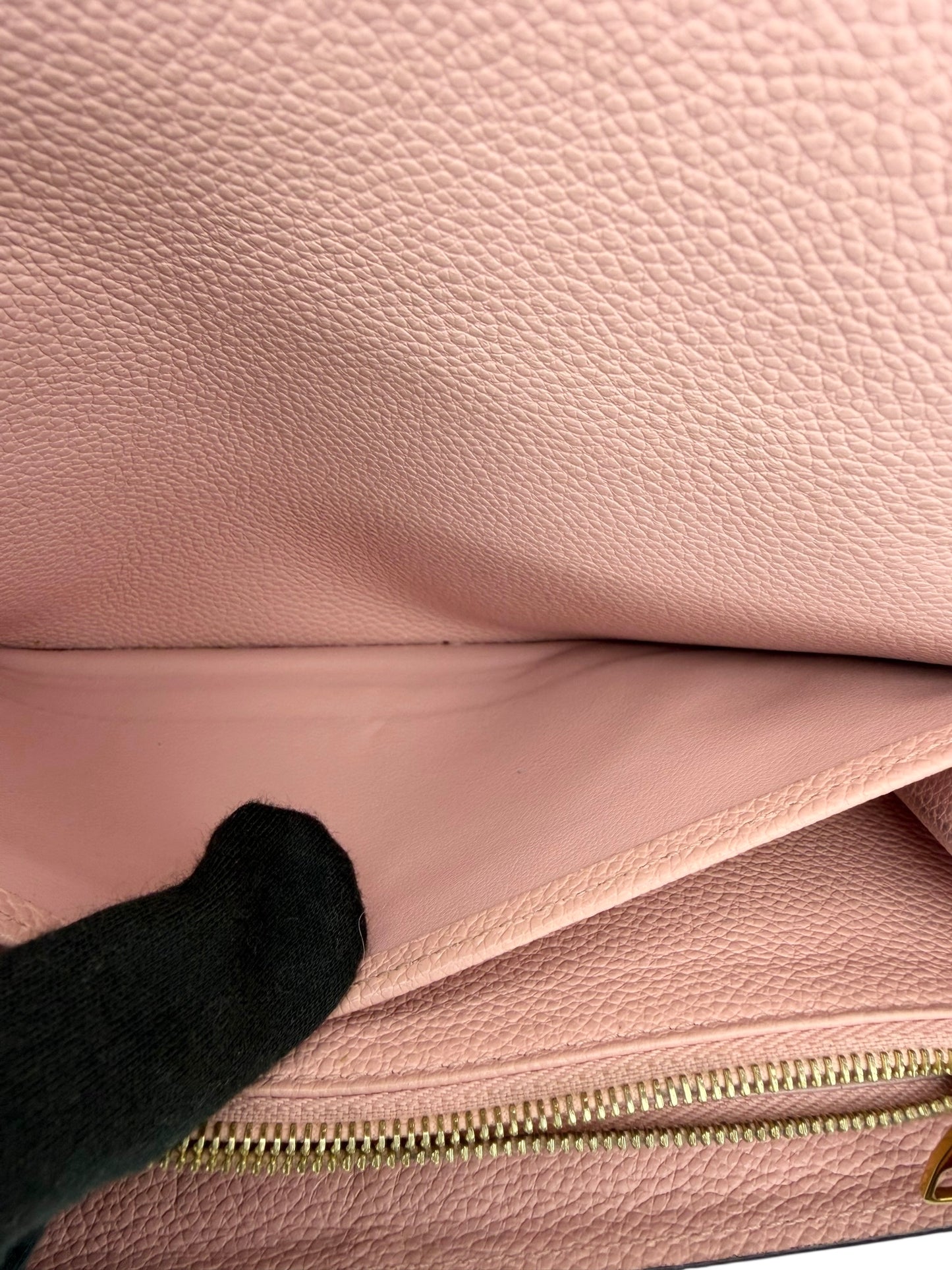Louis Vuitton Rose Poudre Empreinte Sarah Wallet NM with Chain