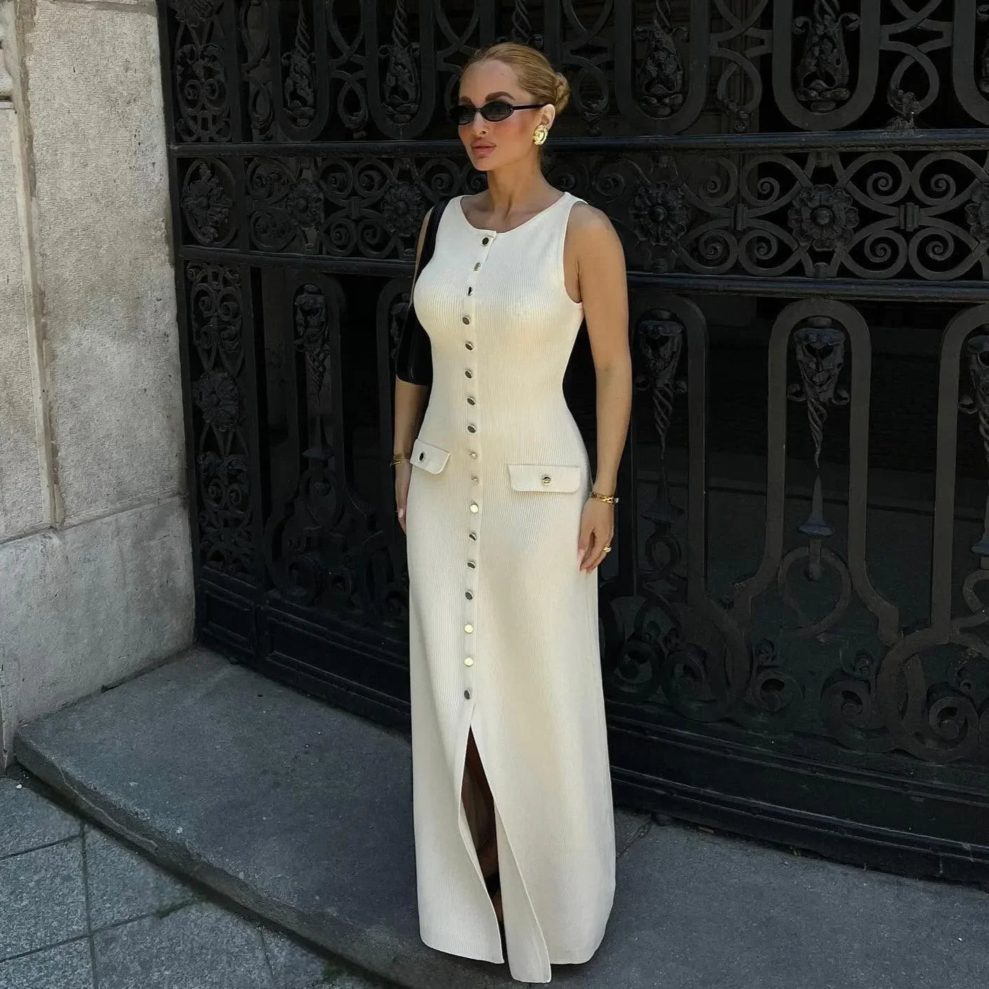 Albion Sleeveless Buttoned White Maxi Dress