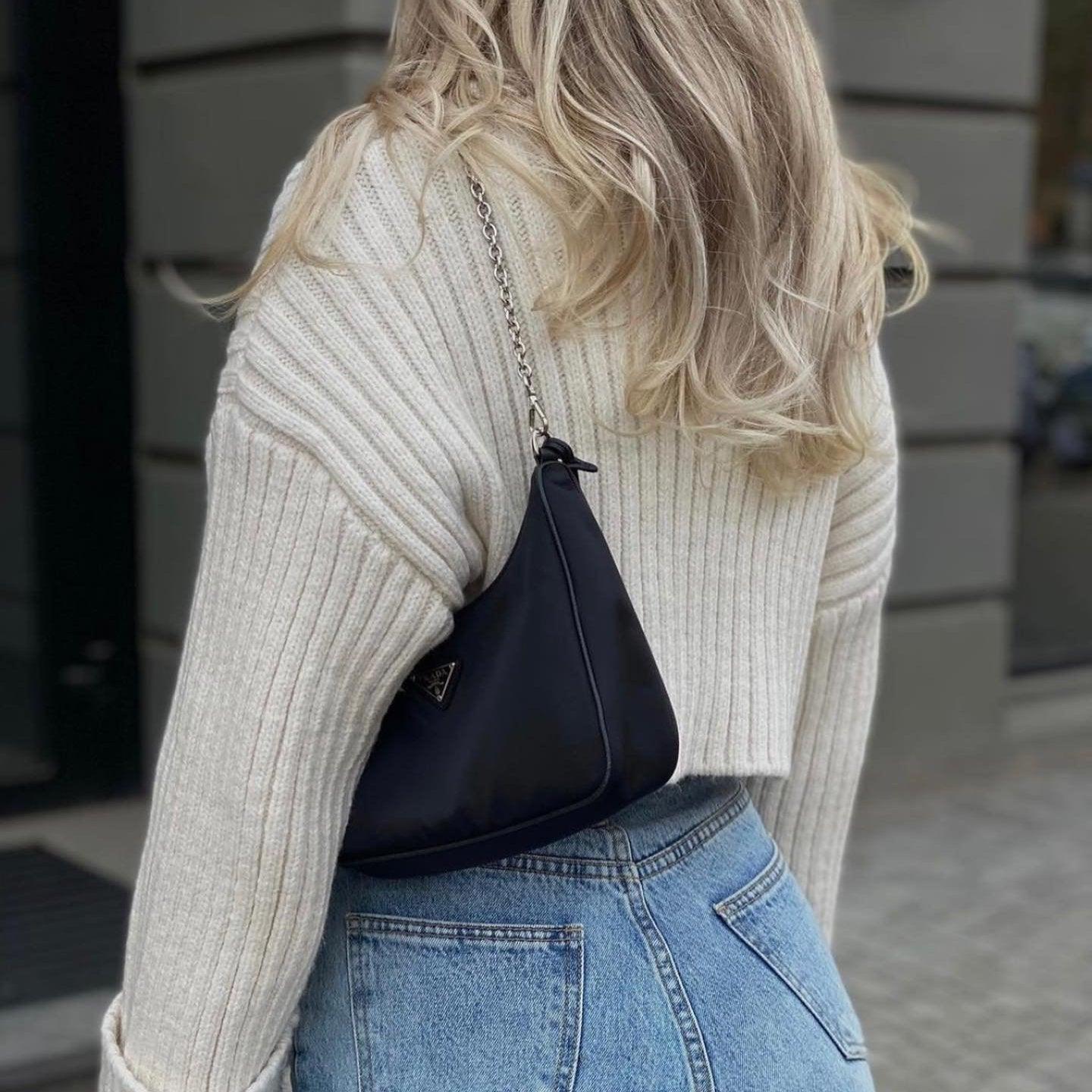 Cold Heart Chic White Loose Knitted Sweater