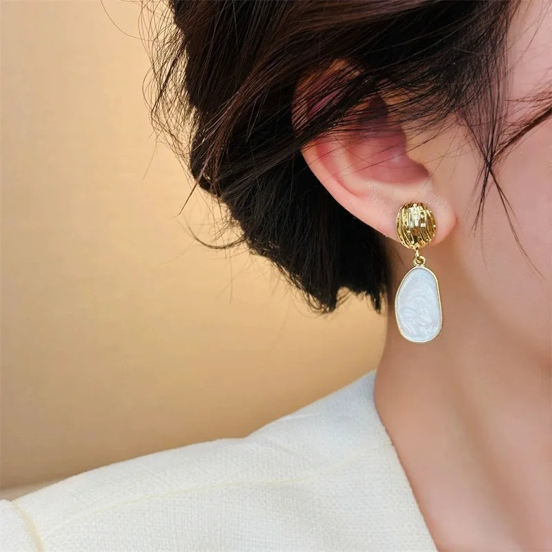 Pearl Oasis Oval Dangle Earrings