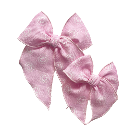 Bubblegum Smile Elle Bow